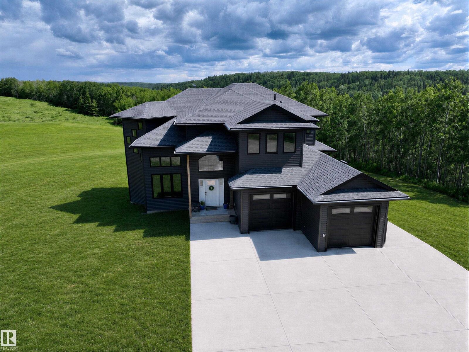 Property Photo: 42119 Twp Rd 622 AB T9M 1P4