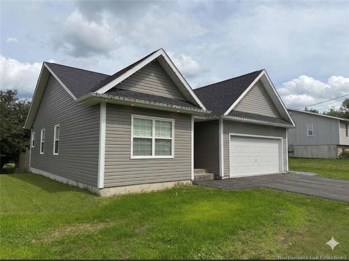 Property Photo:  104 Squires Street  NB E7M 2S5 