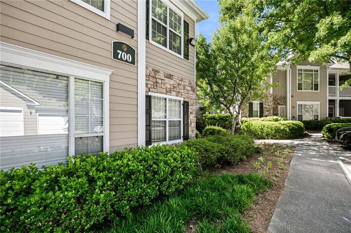 Property Photo: 2400 Cumberland Parkway SE 703 GA 30339