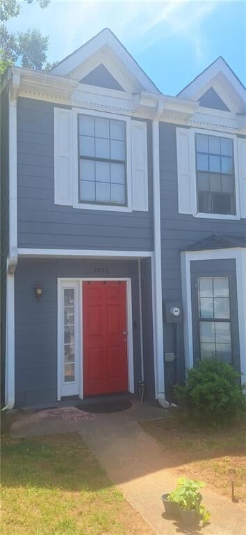 Property Photo: 1022 Thornwoode GA 30083
