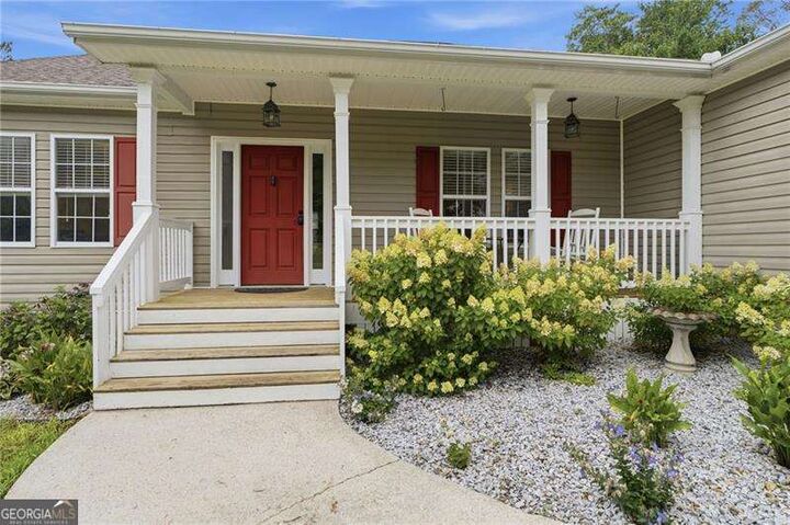 Property Photo: 160 Starlyn Trace GA 30141