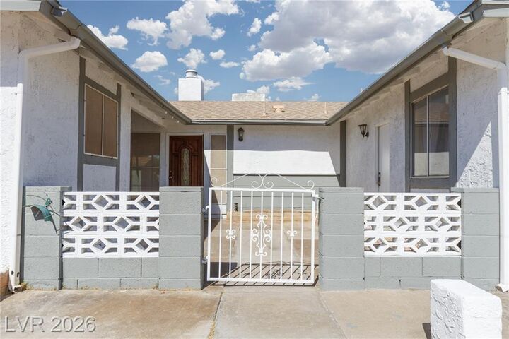Property Photo: 412 Box Elder Way NV 89015
