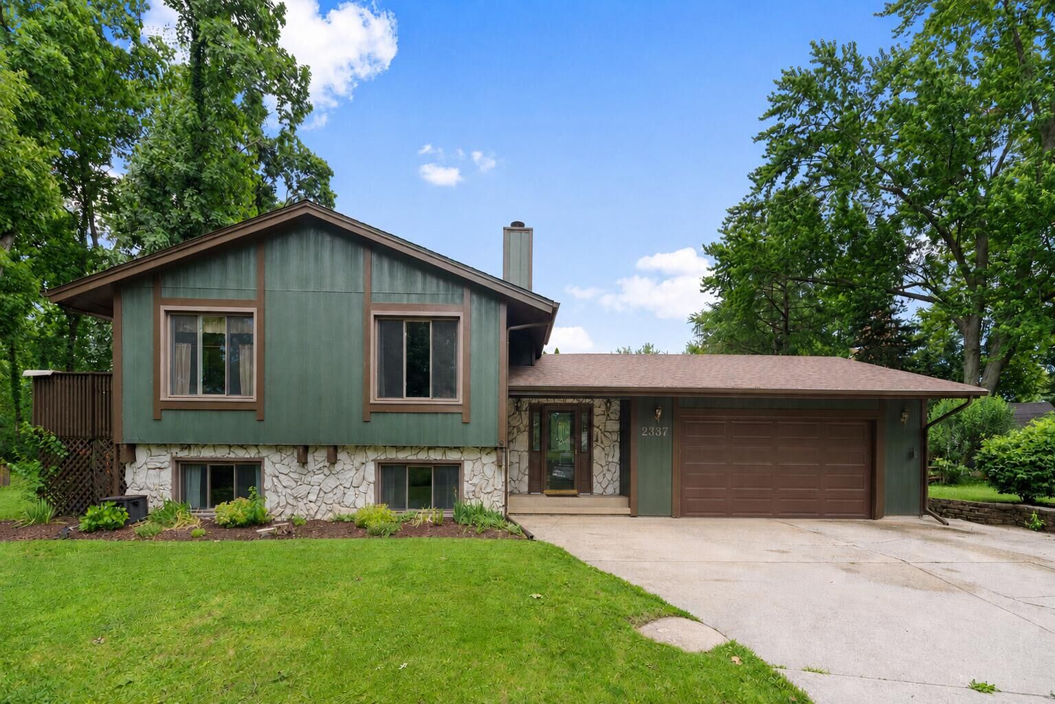 Property Photo: 2337 Four Seasons Parkway IN 46307