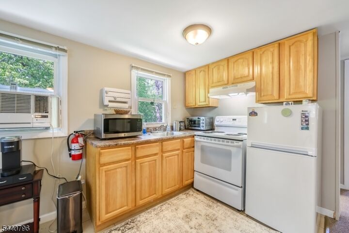 Property Photo:  6 Waughaw Rd  NJ 07082 