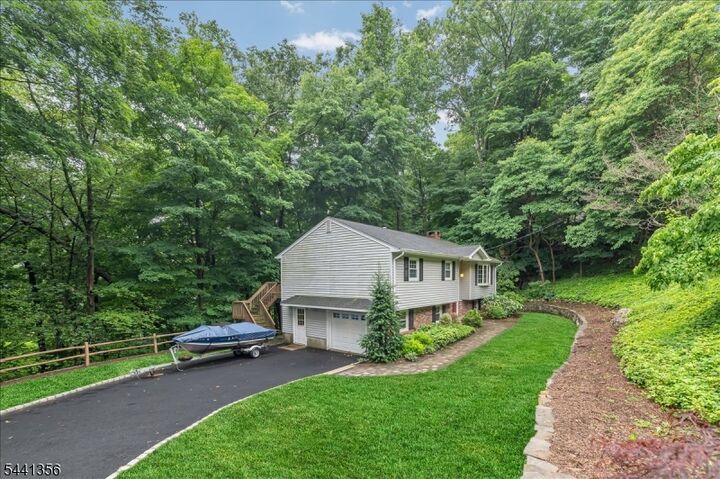 Property Photo:  72 Smokey Ridge Rd  NJ 07456 
