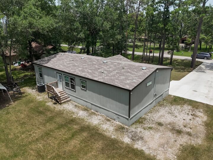 Property Photo:  9910 Oak Leaf Street  TX 77521 