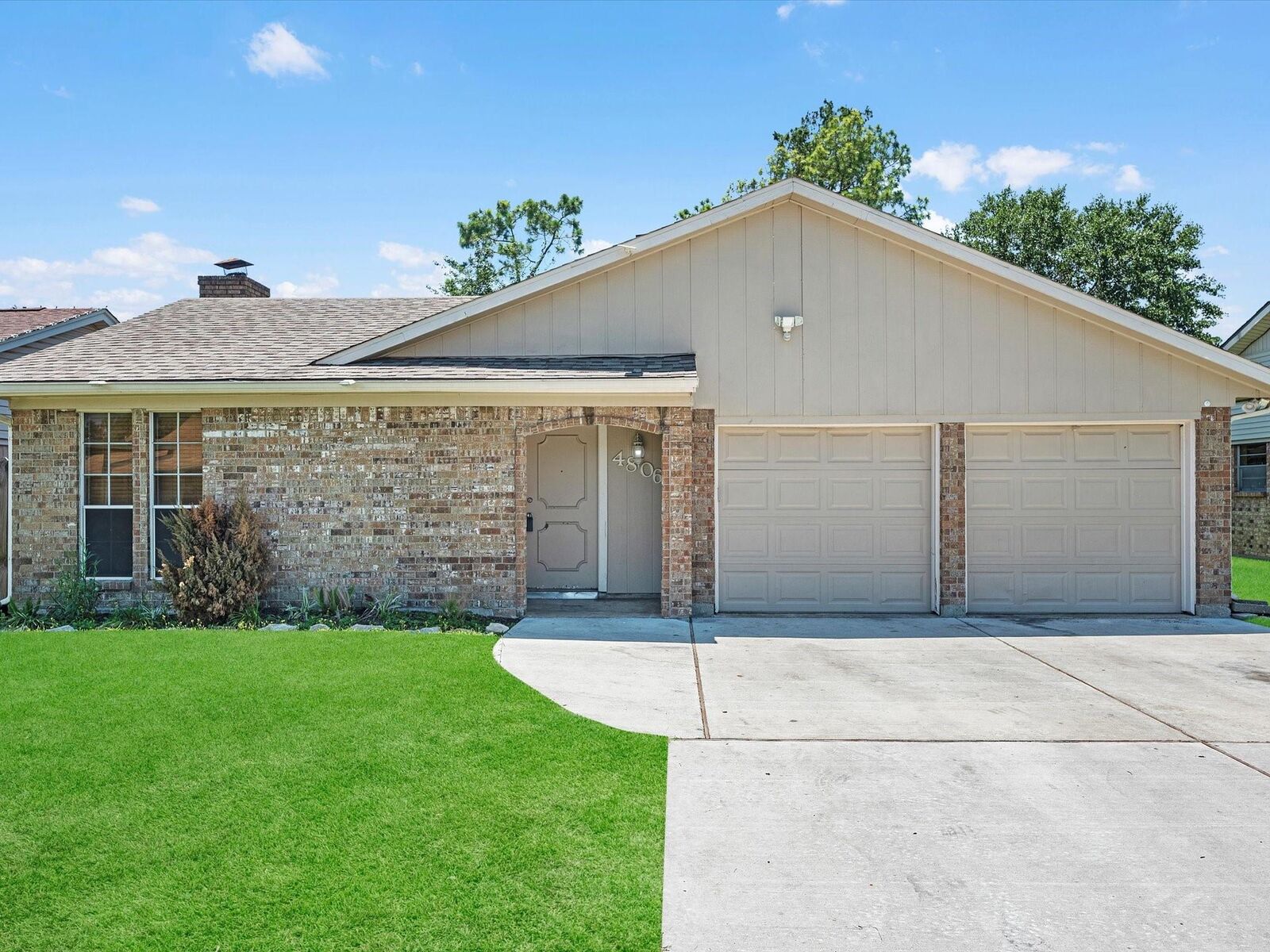 Property Photo:  4806 Faircrest Street  TX 77505 