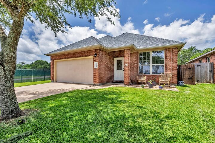 Property Photo:  6658 Hawkins Hill Lane  TX 77539 
