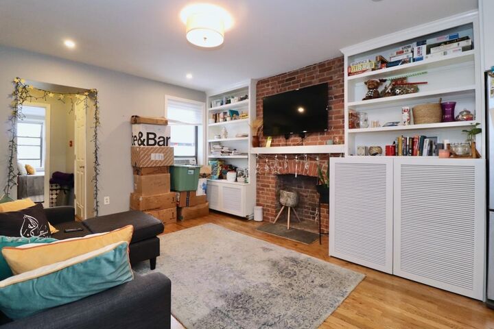 Property Photo:  553 Jersey Ave 4R  NJ 07302 