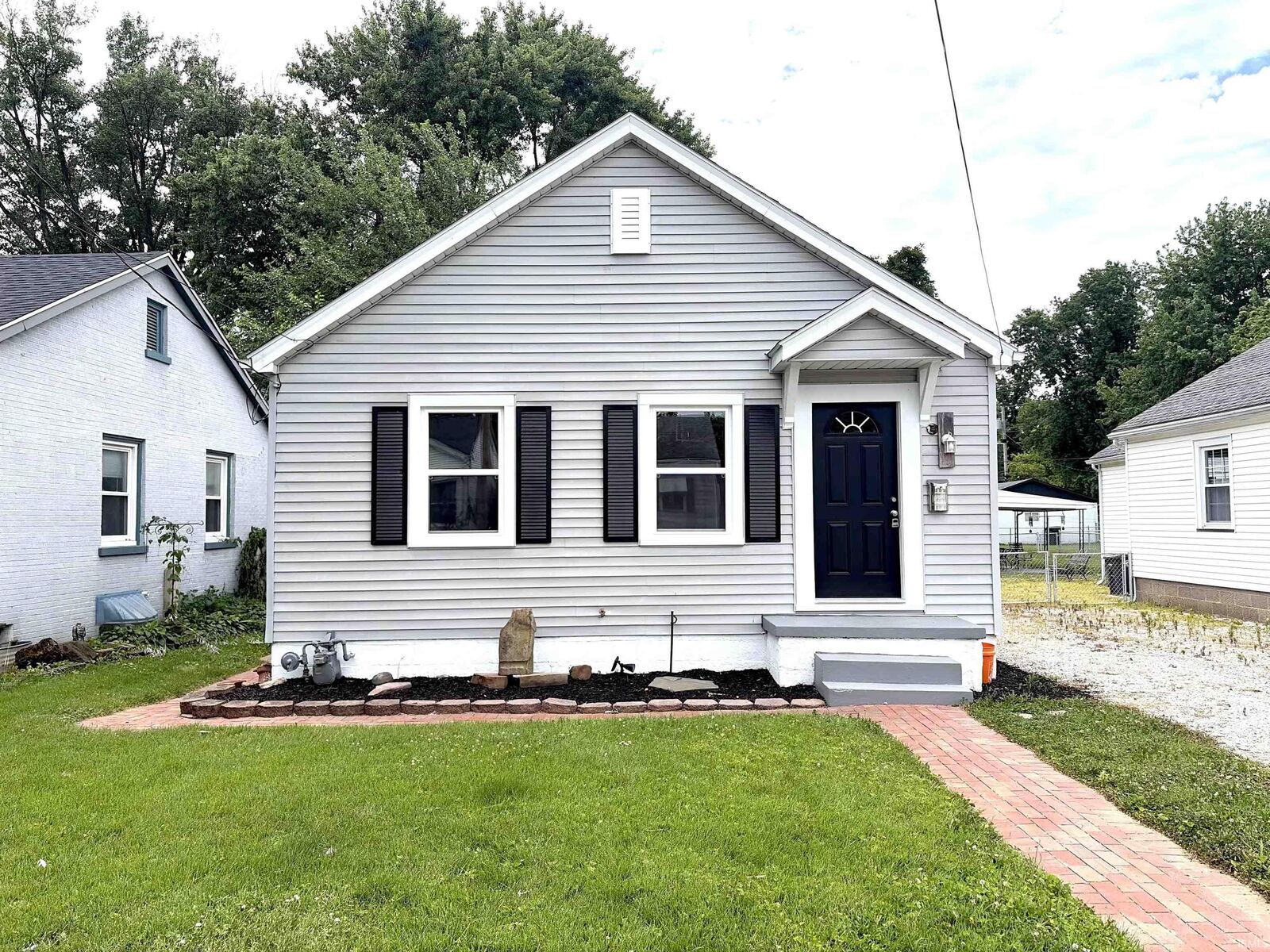 Property Photo:  2728 Sherman Street  IN 47633 