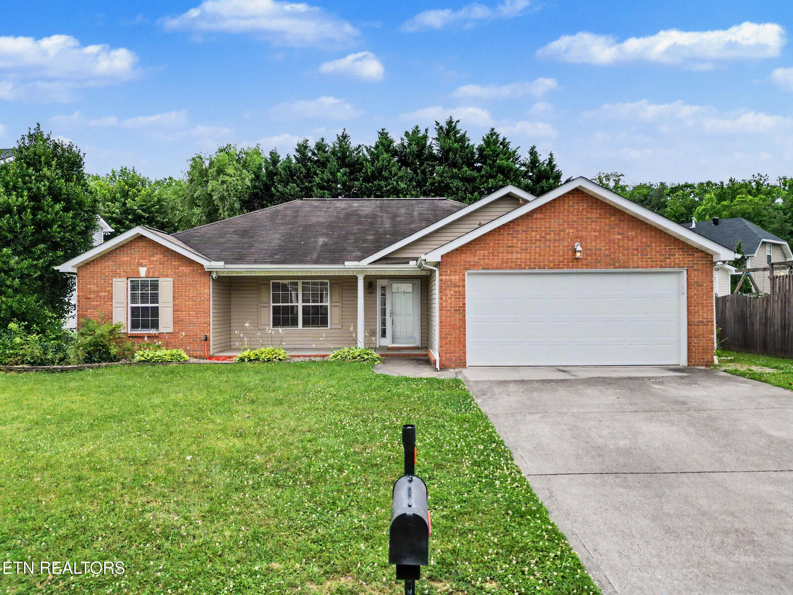 Property Photo:  5926 Gray Gables Drive  TN 37931 