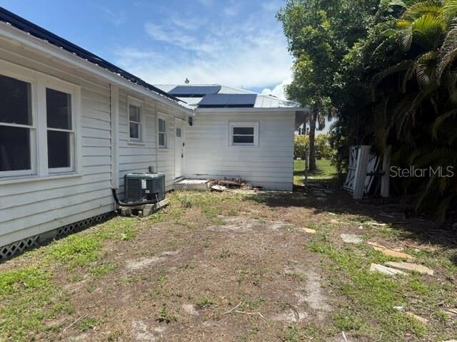 Property Photo: 617 Siesta Drive FL 34242