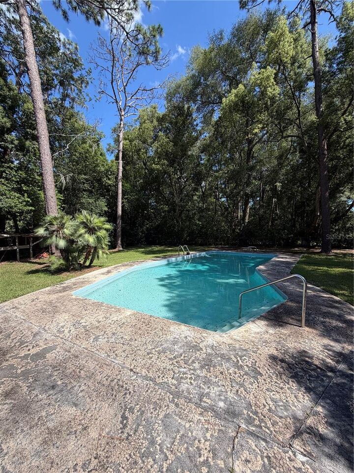 Property Photo: 4506 NE 11th Street FL 34470