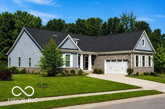 Property Photo:  1736 Chateaux Trace  IN 46143 