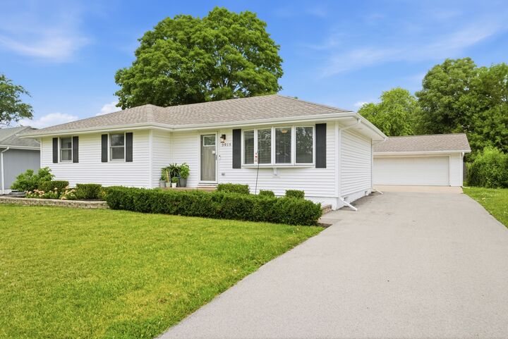 Property Photo: 3915 Terrance Ferry Drive IL 60431