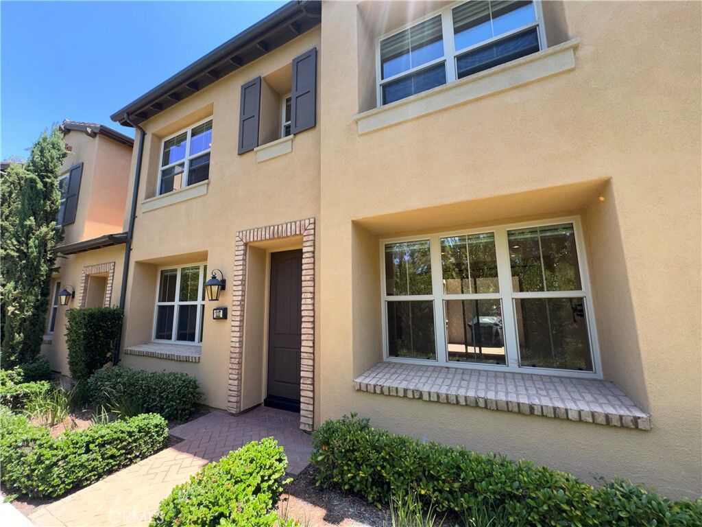 Property Photo: 117 Thornhurst CA 92620