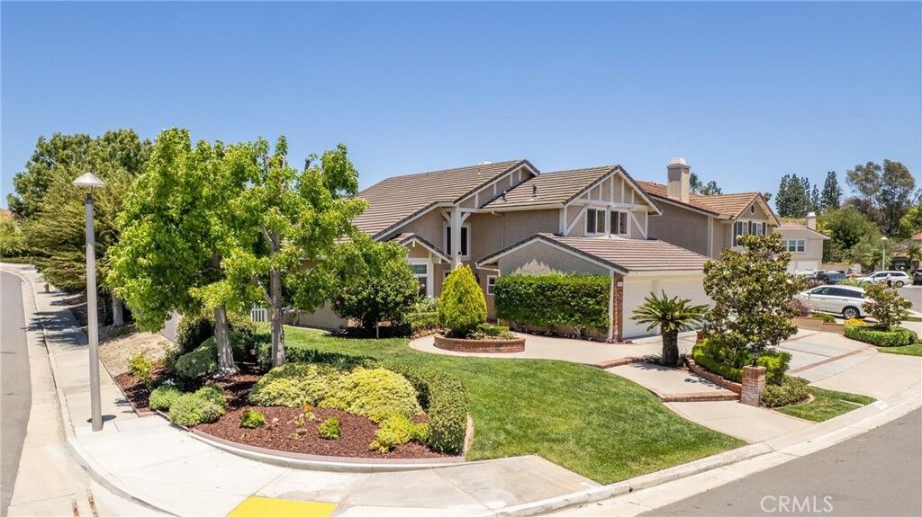Property Photo:  20525 Via Campanas  CA 92886 