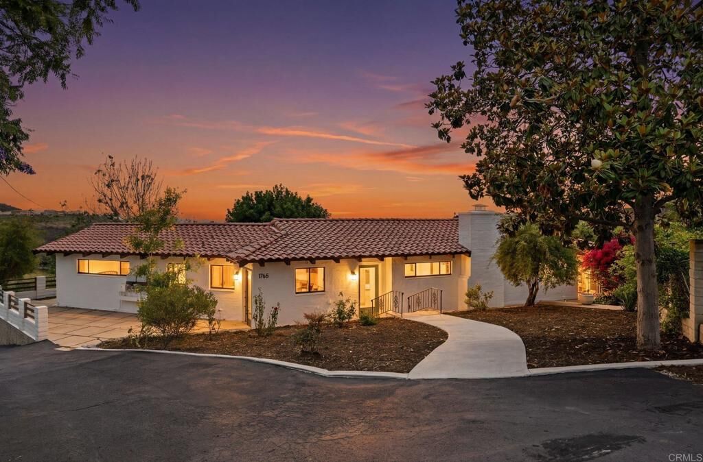 Property Photo:  1765 Robinhood Road  CA 92084 