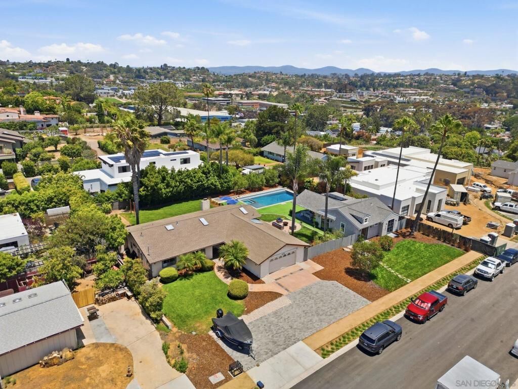 Property Photo:  420 422 Bell Ranch Road  CA 92075 