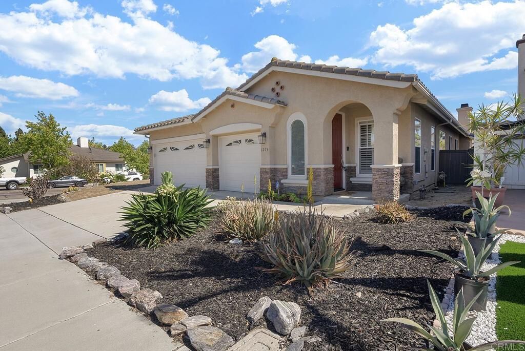 Property Photo: 1274 W Vaquero Ct CA 91910