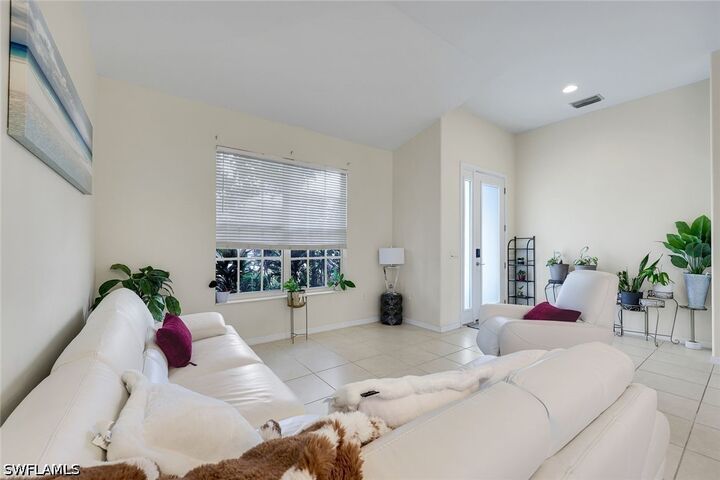 Property Photo:  2010 Fairmont Lane  FL 34120 