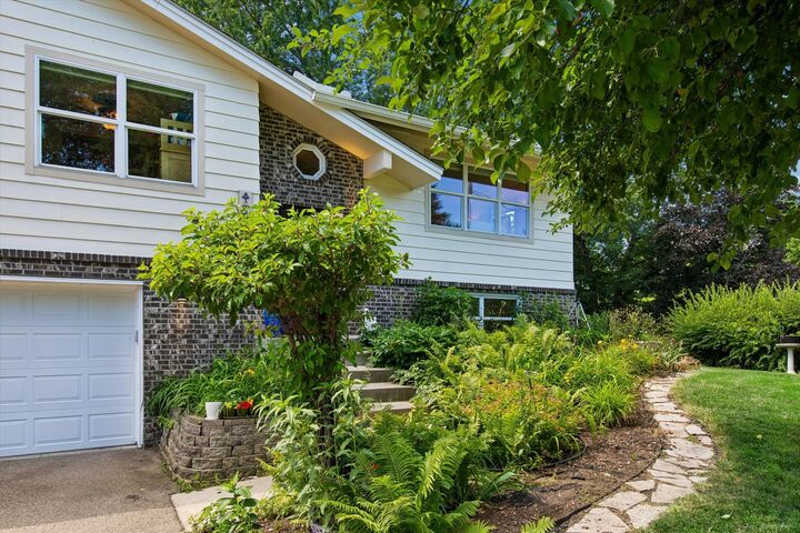 Property Photo:  5281 Shore Trail NE  MN 55372 