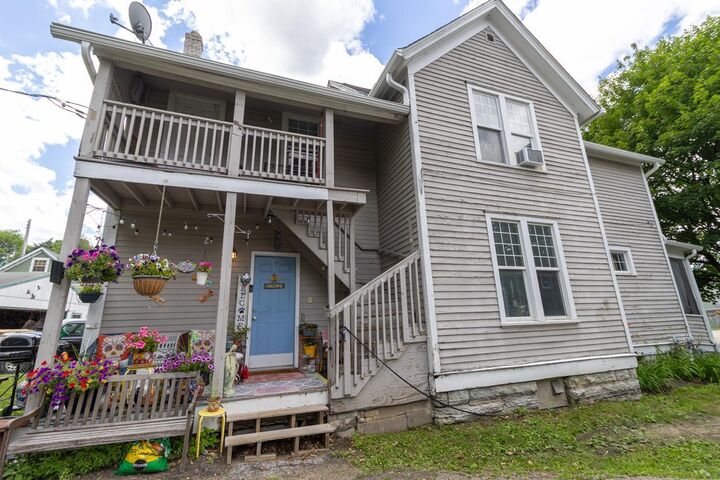 Property Photo:  118 George Street W  MN 55107 