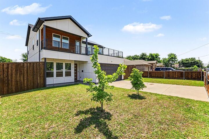 Property Photo: 2742 Marjorie Avenue TX 75216
