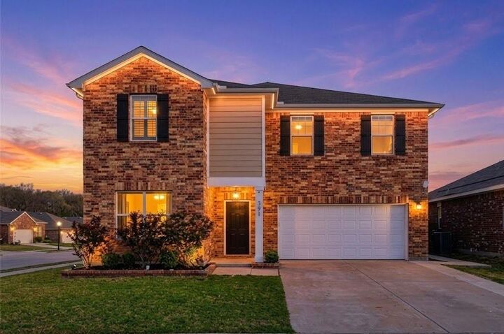 Property Photo: 791 Devonshire Drive TX 75166