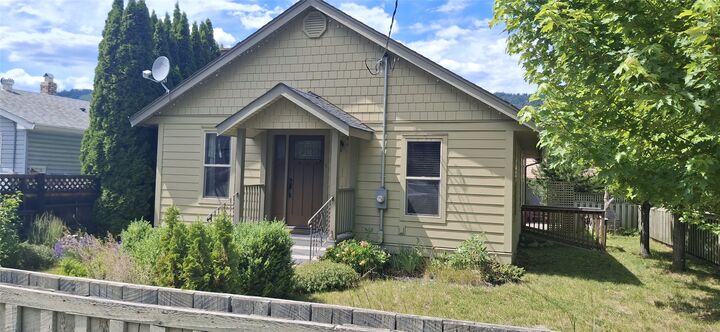 846 Okanagan Avenue — photo 1