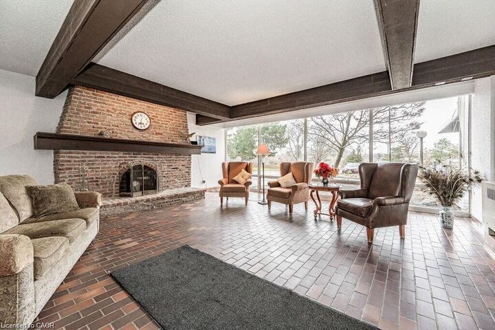 Property Photo: 225 Harvard Place 811 ON N2J 4H4