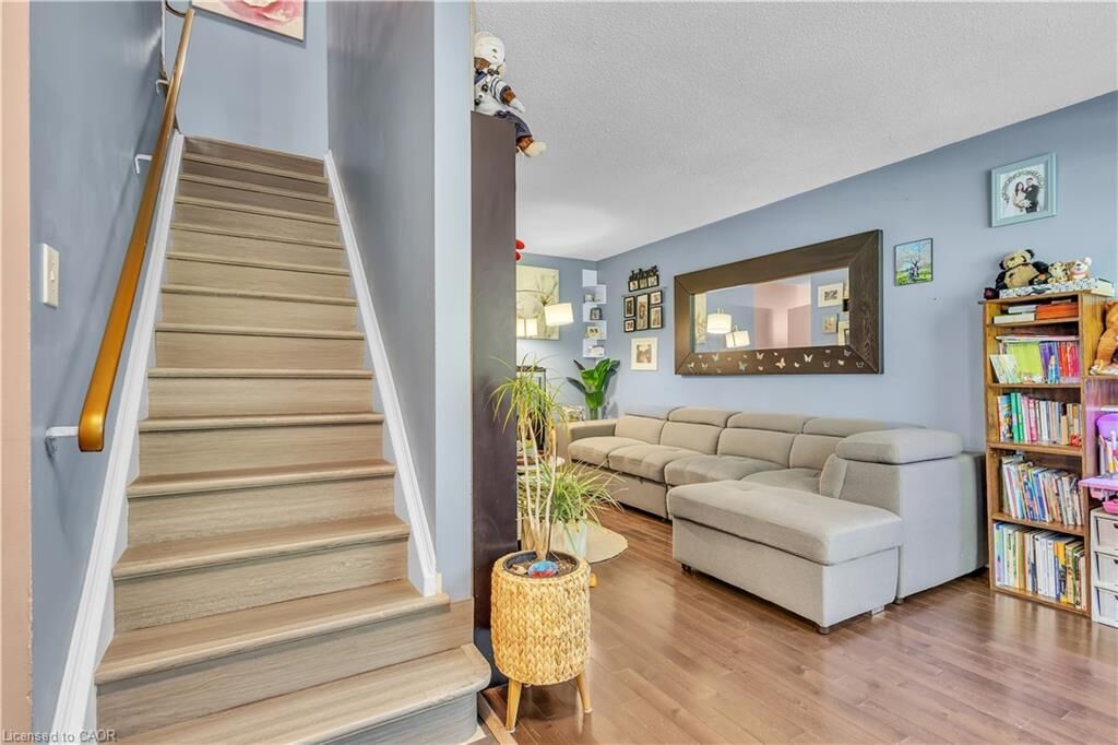 Property Photo:  375 Pioneer Drive 7  ON N2P 1L8 
