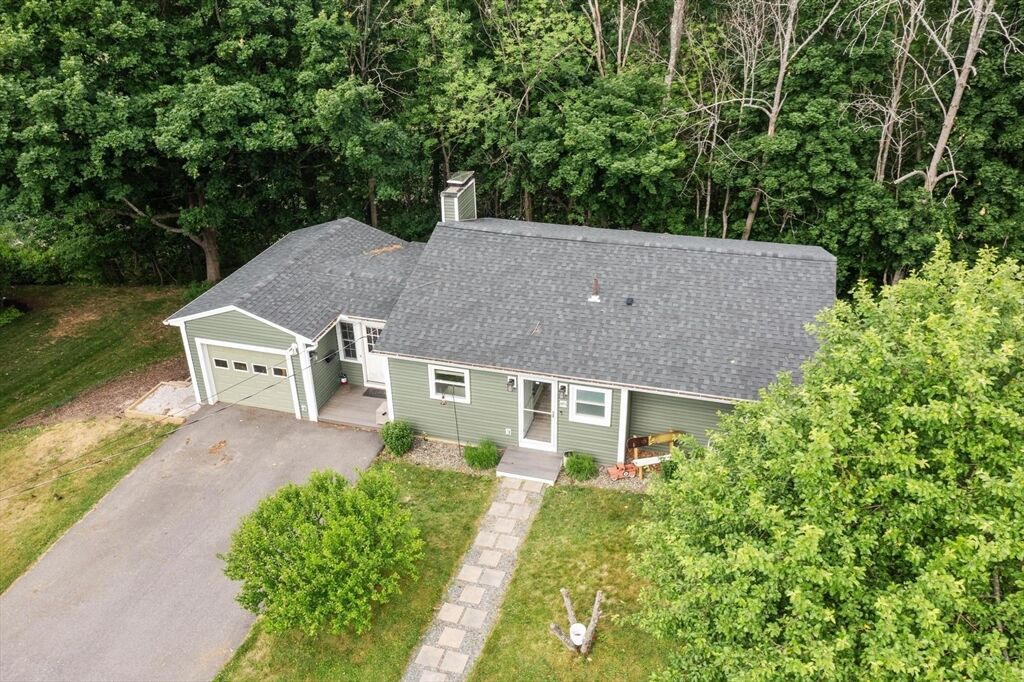 Property Photo:  89 Jonathan St  MA 01440 