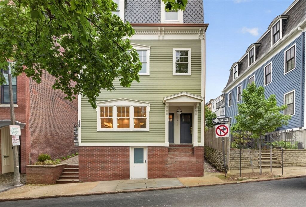 Property Photo:  115 High Street 1  MA 02129 
