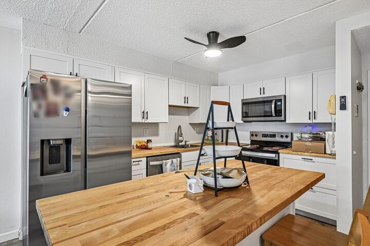 Property Photo:  20 Nahant Place 307  MA 01902 