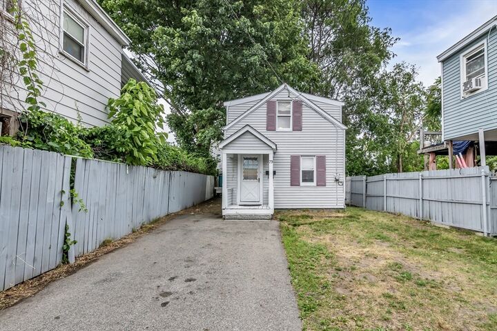 Property Photo:  79 Lakeview Ave  MA 01850 