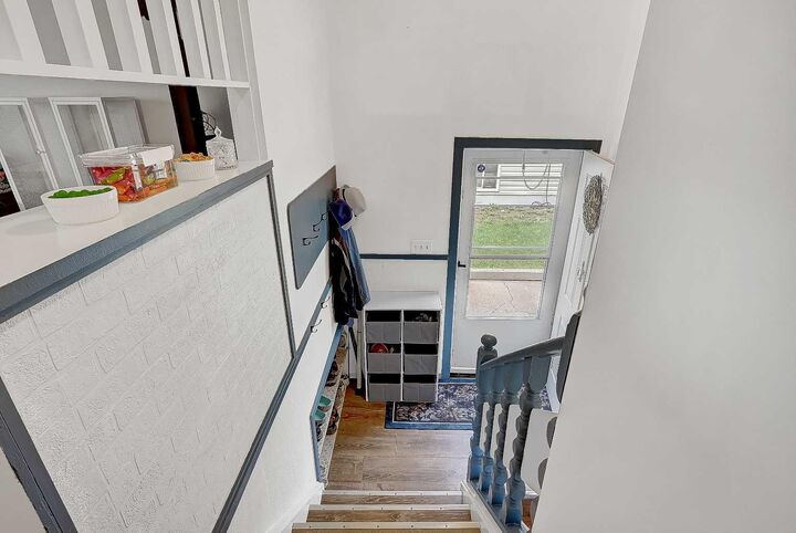 Property Photo:  9822, 9824 96 Avenue  AB T8V 0L9 