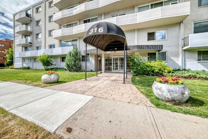 Property Photo:  316 1 Avenue NE 401  AB T2E 0B2 