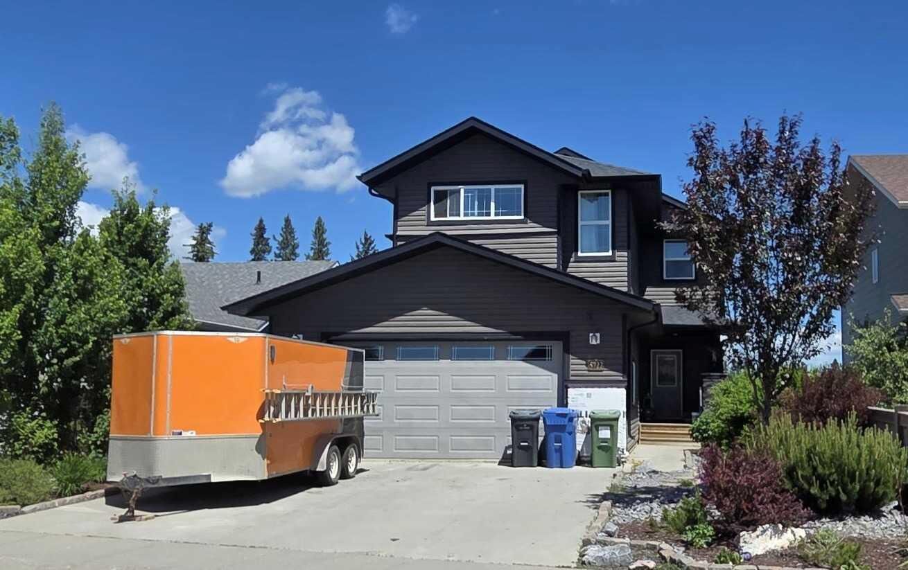 Property Photo: 5722 45 Avenue Close AB T4T 0B5