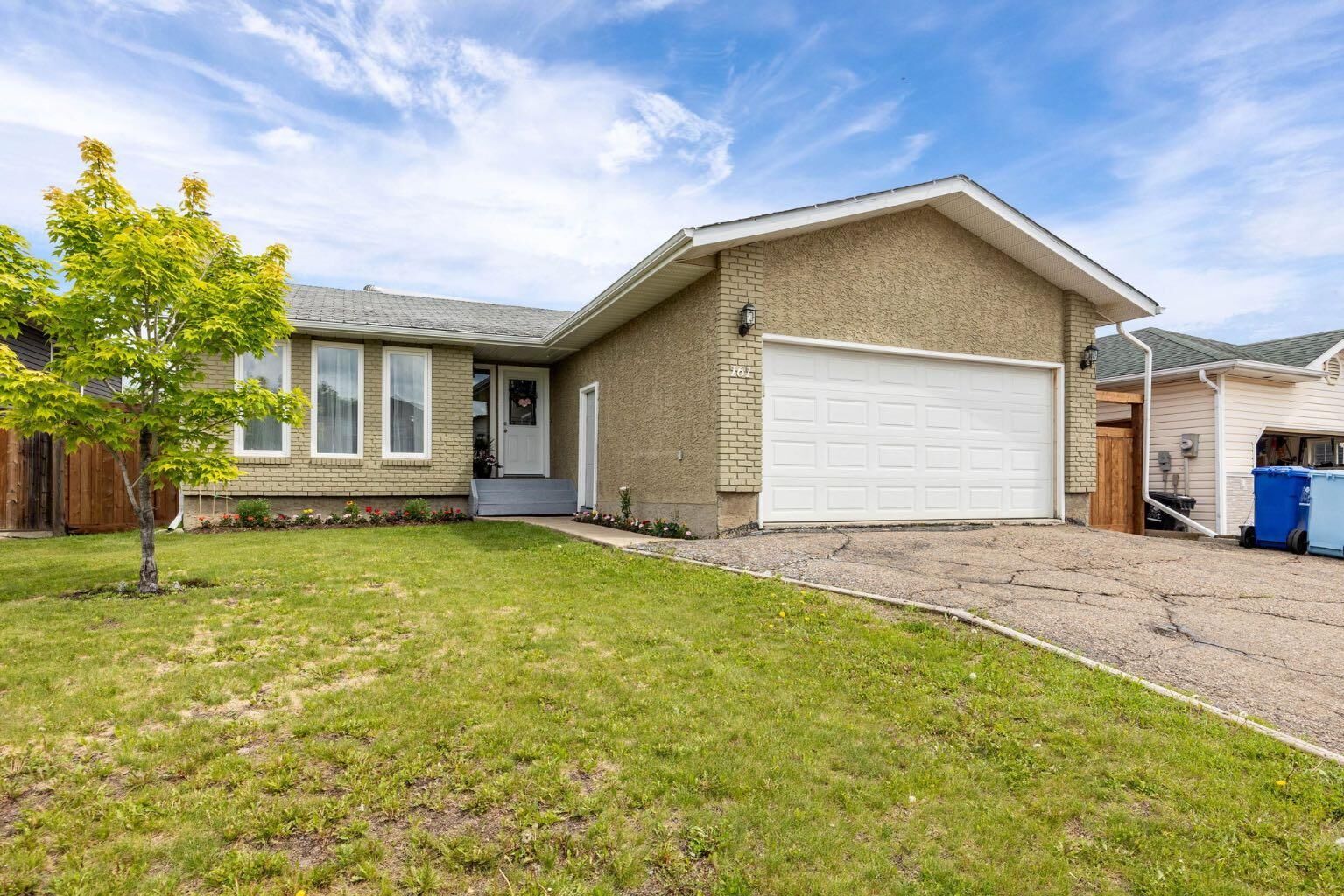Property Photo:  161 Beaton Place  AB T9K 2B4 