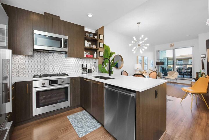 Property Photo:  88 9 Street NE 414  AB T2E 4E1 