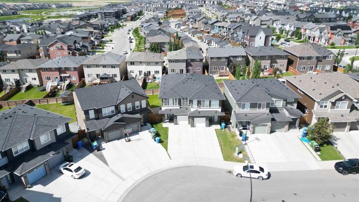 Property Photo: 121 Carringvue Park NW AB T3P 1L1