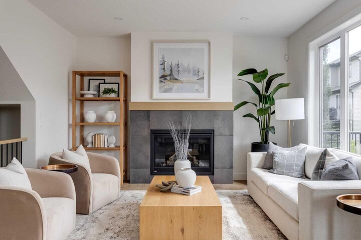 Property Photo: 46 Heritage Close AB T4C 3G8