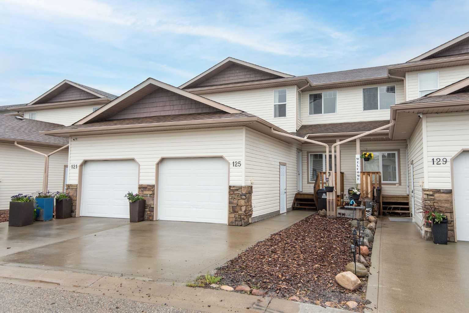 Property Photo:  125 Winston Place  AB T4M 0K9 