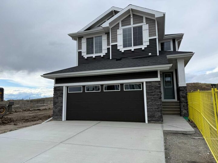 147 Sundown Crescent — photo 1
