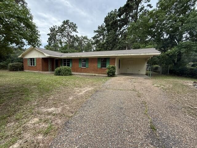 Property Photo:  4064 Main  LA 71403 