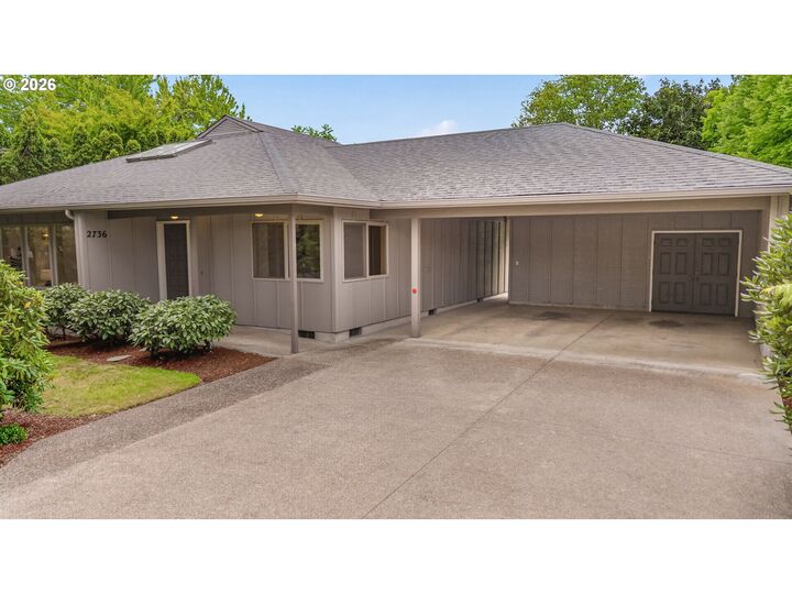 Property Photo:  2736 Harlow Rd  OR 97401 