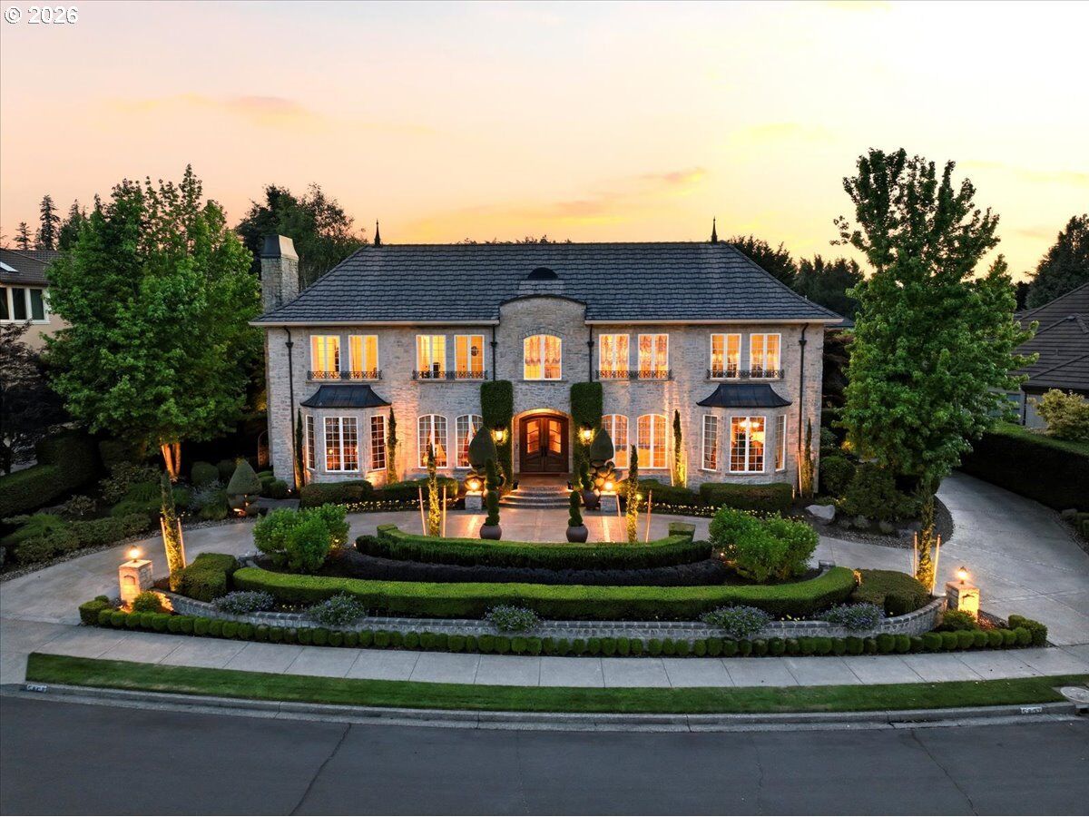 Property Photo: 5807 NW El Rey Dr WA 98607