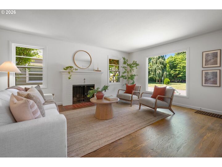 Property Photo: 3814 NE Simpson St OR 97211