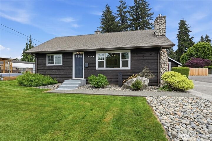 Property Photo:  15721  179th Avenue SE  WA 98272 